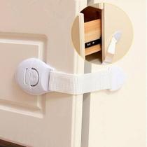 Kit Proteção Bebê Casa 4 Travas Flexíveis Para Gaveta Armário Guarda-Roupa Multiuso Adesivo 3M Kit Proteção Bebê Casa 4 Travas Flexíveis Para Gaveta Armário Guarda-Roupa Multiuso Adesivo 3M