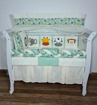 Kit Protetor Berço Trança e Almofadas Americano 11 Peças Selva Safari Verde Kit Protetor Berço Trança e Almofadas Americano 11 Peças Selva Safari Verde