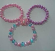 Kit pulseira infantil de bolinha e borboletas colorida