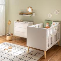 Kit Quarto Theo com Pés Retrô Natural - Berço + Cômoda 3 Gavetas - Branco Fosco