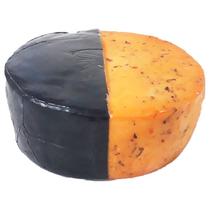 Kit Queijo Tilsit e Parmesão Minas Canastra Capa Preta, 500g