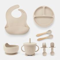 Kit Refeição 8 peças Alimentação do Bebê SiliconeTalheres com Ventosa Canudo Babador Cata Migalha Kit Refeição 8 peças Alimentação do Bebê SiliconeTalheres com Ventosa Canudo Babador Cata Migalha
