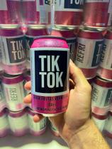 Kit Refrigerante TikTok Coca Cola e Frutas Vermelhas 2 Latas lançamento novidade - Toktok