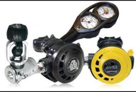 Kit Regulador Apeks ATX40 4 Estágios DS4 Diafragma com Octopus e Manômetro Kit Regulador Apeks ATX40 4 Estágios DS4 Diafragma com Octopus e Manômetro