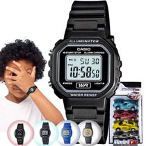 Kit Relógio de Pulso Casio Infantil Masculino Resistente Água Calendário Alarme Digital LA-20WHS + 4 Carrinhos Miniatura
