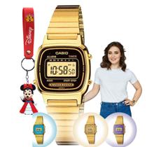 Kit Relógio de Pulso Feminino Casio Retrô LA670WGA Pequeno Quadrado Digital Vintage Casual Dourado + Chaveiro Personagens