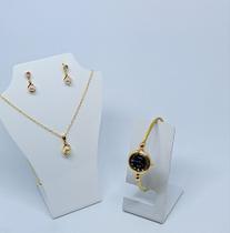 Kit Relógio Feminino Bracelete torcido aço Inox Quartz Ajustável Moderno + Colar e Brincos Folheado Tendência 2026 Cor:P