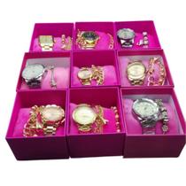 Kit Relógio Feminino Com Pulseira Elegante Cores Sortidas Kit Relógio Feminino Com Pulseira Elegante Cores Sortidas