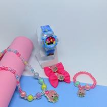 Kit Relógio Infantil Digital Pisca Luz Toca Musica Hello Kitty + Colar Pulseira Pérolas 2 Presilha Cabelo Laço Crianças