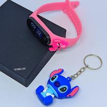 Kit Relógio Infantil Digital Silicone Ajustável Crianças + Chaveiro Mini Boneco 3D Emborrachado Super Heróis Lilo Stitch