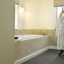 Kit Rodapé de Poliestireno 20 Barras Frisadas de 12cmX2,44m Rende 48,8 Metros Md12 Gart