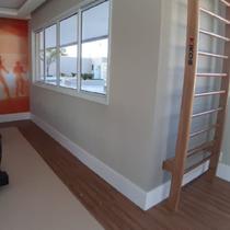 Kit Rodapé de Poliestireno 5 Barras Lisas de 15cmX2,44m Rende 12,2mml15 Gart Kit Rodapé de Poliestireno 5 Barras Lisas de 15cmX2,44m Rende 12,2mml15 Gart