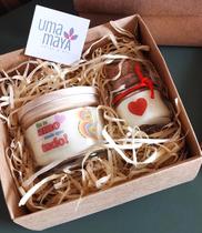 Kit Romântico com 2 Velas Aromáticas Vegetais em Potes de Vidro - Caixa Presente para Decoração Coração