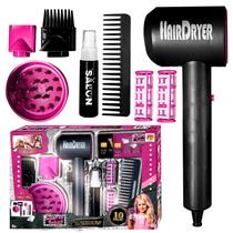 Kit Salão De Beleza Vip Infantil Com Secador Que Sopra Bobes Spray E Cartões VIP Kit Salão De Beleza Vip Infantil Com Secador Que Sopra Bobes Spray E Cartões VIP