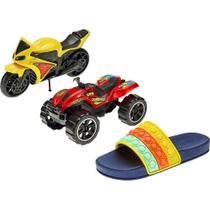 Kit Sandália Slide Menino Chinelo Com Brinquedo Carro e Moto