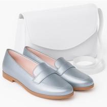 Kit Sapato Social Mocassim Feminino Juvenil Infantil e Bolsa Lateral Verniz Kit Sapato Social Mocassim Feminino Juvenil Infantil e Bolsa Lateral Verniz