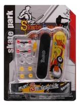 Kit Skatepark Com Skate de Dedo, Ferramentas e Rodinhas