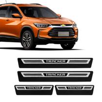 Kit Soleira Aço Escovado NP - Protetor Premium Tracker 2014 a 2024