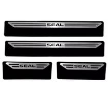 Kit Soleira Baixo relevo em Aço Inox BYD SEAL todos os anos