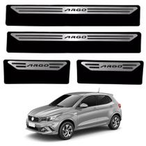 Kit Soleira Em Aço Inox Baixo Relevo Fiat Argo todos os anos Kit Soleira Em Aço Inox Baixo Relevo Fiat Argo todos os anos