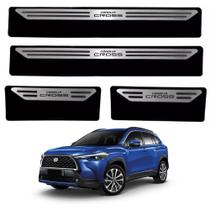 Kit Soleira Em Aço Inox Baixo Relevo Toyota Corolla Cross todos os anos Kit Soleira Em Aço Inox Baixo Relevo Toyota Corolla Cross todos os anos