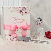 Kit Taça 15 Anos + Espátula Personalizada + Caixa com Laço Festa Debutante DM Jateados