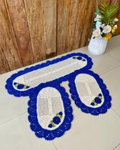 Kit Tapete e Passadeira Cozinha Oval 3 Peças Bico Leque Flor Crochê Artesanal