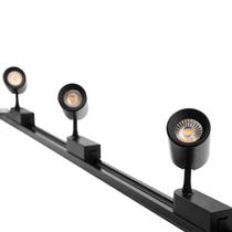 Kit Trilho Eletrificado 1 Metro Preto + 3 Spots Led 7W Branco Frio Lcg Eletro Kit Trilho Eletrificado 1 Metro Preto + 3 Spots Led 7W Branco Frio Lcg Eletro