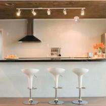 Kit Trilho Eletrificado 2m6 spot led 10w branco bivolt luz quente 3000k