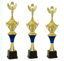 Kit Trofeu 3pcs 501291 Vencedor 48 45 41 cm drd/azl - Vitória Kit Trofeu 3pcs 501291 Vencedor 48 45 41 cm drd/azl - Vitória