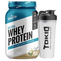 Kit Ultra Whey Protein Sabor Baunilha 907g Shark Pro + Coqueteleira Tokio Transparente 600ml