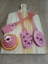 Kit Utensílios com Espátula Pincel e Colher Rosa Cupcake 3Pç