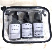 Kit Viagem 100ml, Shampoo, Condicionador e Sabonete Líquido branco com Necessaire Kit Viagem 100ml, Shampoo, Condicionador e Sabonete Líquido branco com Necessaire