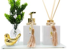 Kit Vidros Luxo Para Banheiro Lavabo Cubo Branco 250ml Vál. Sabonete e Difusor + Bandeja e Enfeite Kit Vidros Luxo Para Banheiro Lavabo Cubo Branco 250ml Vál. Sabonete e Difusor + Bandeja e Enfeite