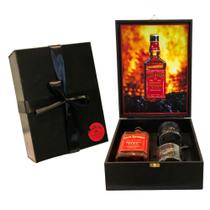 Kit Whisky Jack Daniels Fire Canela 1lt + 2 Copos + Dosador