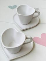Kit xícara personalizada de porcelana formato de coração , cor branca