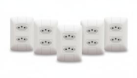 Kits de Tomada Dupla 10A 4x2 Completa Tramontina Aria Escolha a Quantidade 1, 3, 5 ou 10 Kits de Tomada Dupla 10A 4x2 Completa Tramontina Aria Escolha a Quantidade 1, 3, 5 ou 10