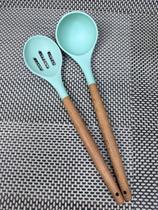 Kits Utensílios de Cozinha Silicone c/ Cabo de Madeira Modelos Variados Talheres
