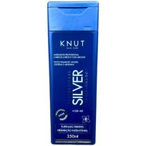 Knut Silver Condicionador Matizador Corrige Desamarelor Platinados loiros luzes Reflexos Brancos Amarelados 250g Knut Silver Condicionador Matizador Corrige Desamarelor Platinados loiros luzes Reflexos Brancos Amarelados 250g