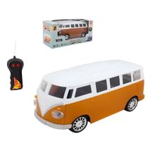Kombi Carrinho Retro Controle Remoto Acende Farol Luminoso Detalhes Classicos Brinquedo Infantil Laranja