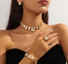 L19108-Conjunto Feminino Colar e Brinco Pulseira Anel Dourado Verde Esmeralda Zirconia Festa Réveillon Natal Formatura