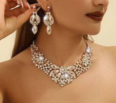 L2916-Conjunto Feminino Colar e Brinco Zirconia Dourado Prata Flor Festa Casamento Noiva Réveillon Presente Luxo L2916-Conjunto Feminino Colar e Brinco Zirconia Dourado Prata Flor Festa Casamento Noiva Réveillon Presente Luxo