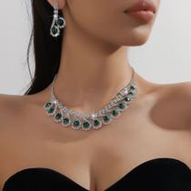 L3243-Conjunto Feminino Colar e Brinco Verde Esmeralda Zircônia Strass Festa Natal Casal Formatura Brilhante Elegante L3243-Conjunto Feminino Colar e Brinco Verde Esmeralda Zircônia Strass Festa Natal Casal Formatura Brilhante Elegante