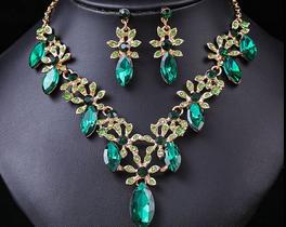 L3512-Conjunto Feminino Colar e Brinco Zirconia Flor Roxo Verde Esmeralda Festa Formatura Madrinha Namorados Delicado L3512-Conjunto Feminino Colar e Brinco Zirconia Flor Roxo Verde Esmeralda Festa Formatura Madrinha Namorados Delicado