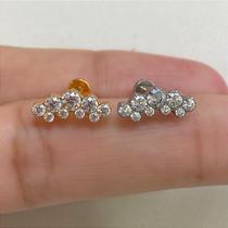 LABRET TITÂNIO CASCATA COM ZIRCÔNIAS CRISTAL - 1,2mm LABRET TITÂNIO CASCATA COM ZIRCÔNIAS CRISTAL - 1,2mm