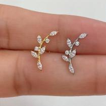 LABRET TITÂNIO CASCATA RAMÃO - 1,2mm - Dourado com Zircônias LABRET TITÂNIO CASCATA RAMÃO - 1,2mm - Dourado com Zircônias