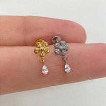 Labret titânio florzinha com pingente em formato de gota Labret titânio florzinha com pingente em formato de gota
