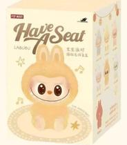 Labubu Have A Seat Pop Mart 1 peça - ursinho