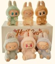 Labubu Have A Seat Pop Mart The Monster 14cm 1 peça Surpresa