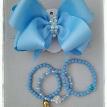 Laço com pulseiras